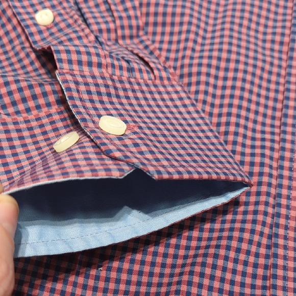 Izod Men's Burgundy Checkered Button Down Shirt - Picture 4 of 8